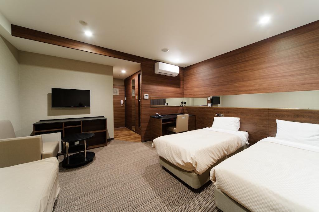 Osaka Fujiya Hotel Bagian luar foto